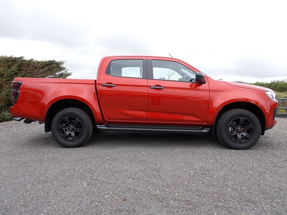 Isuzu  V-Cross 