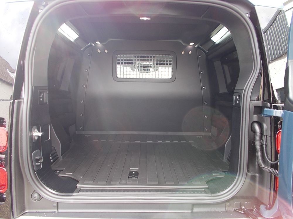 LAND ROVER DEFENDER 90