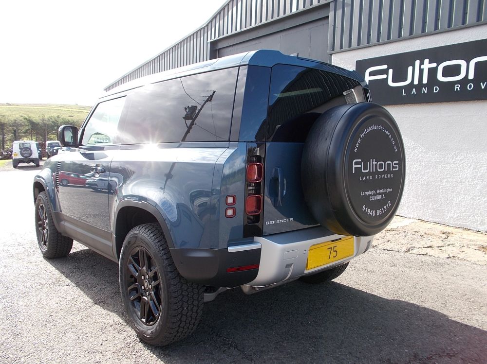 LAND ROVER DEFENDER 90