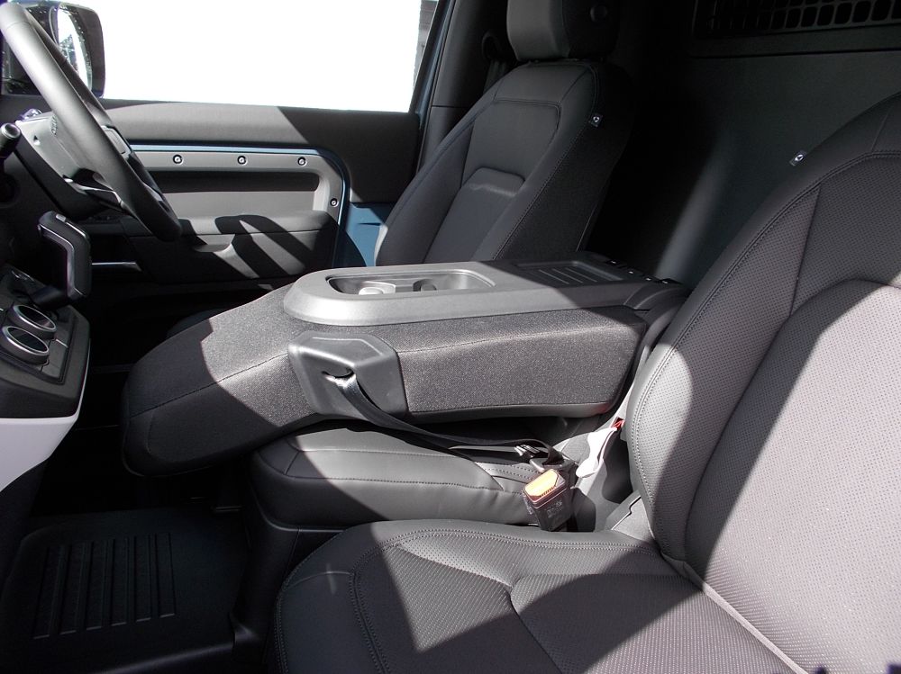 LAND ROVER DEFENDER 90