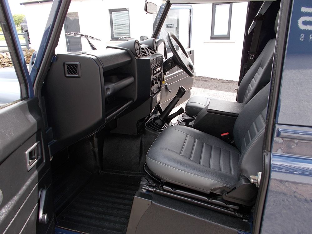 DEFENDER 90 HARDTOP 