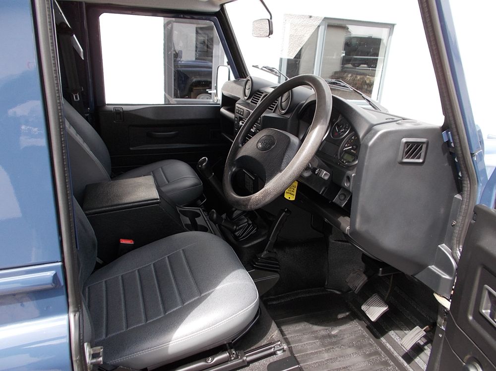 DEFENDER 90 HARDTOP 