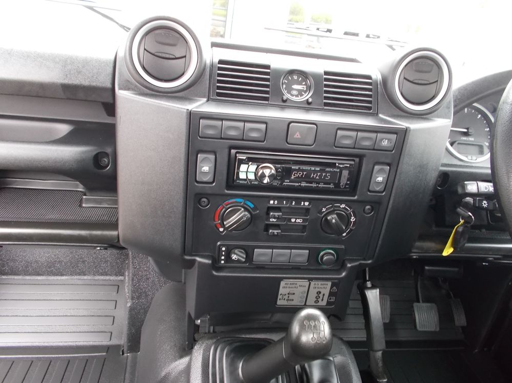 DEFENDER 90  COUNTY 