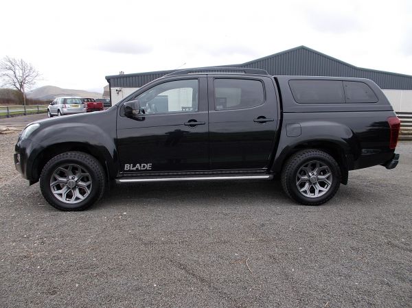 ISUZU BLADE