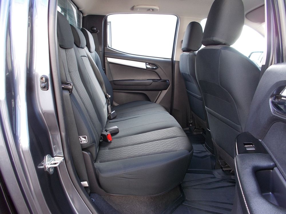 ISUZU D-MAX YUKON 